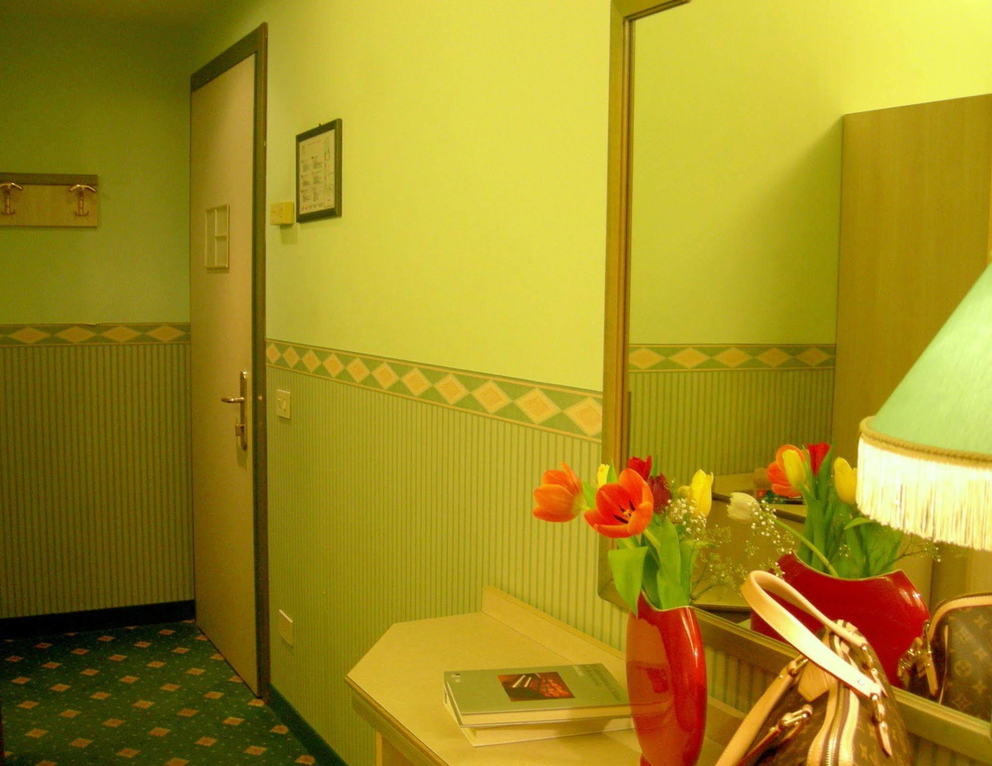 Buenos Aires Hotel Milano Eksteriør billede